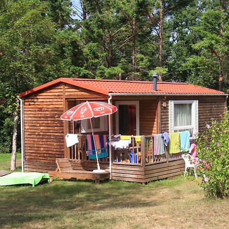 Penzion Camping Fontaine Du Roc Devillac Exteriér fotografie