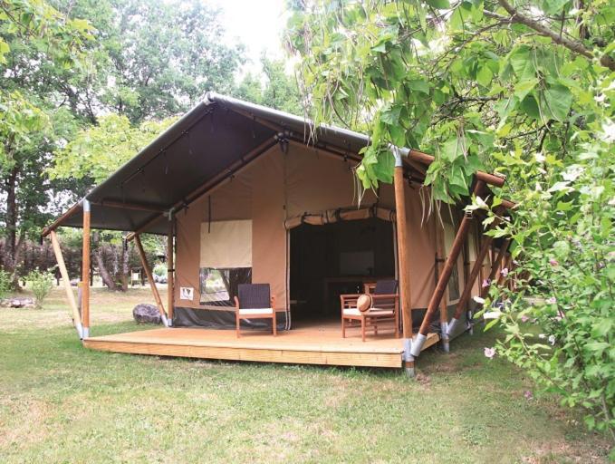 Penzion Camping Fontaine Du Roc Devillac Exteriér fotografie