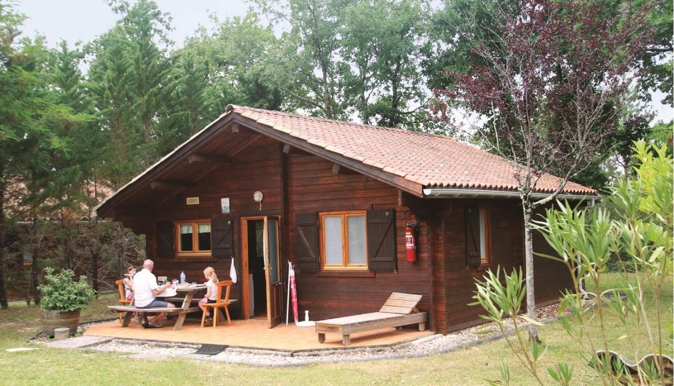 Penzion Camping Fontaine Du Roc Devillac Exteriér fotografie