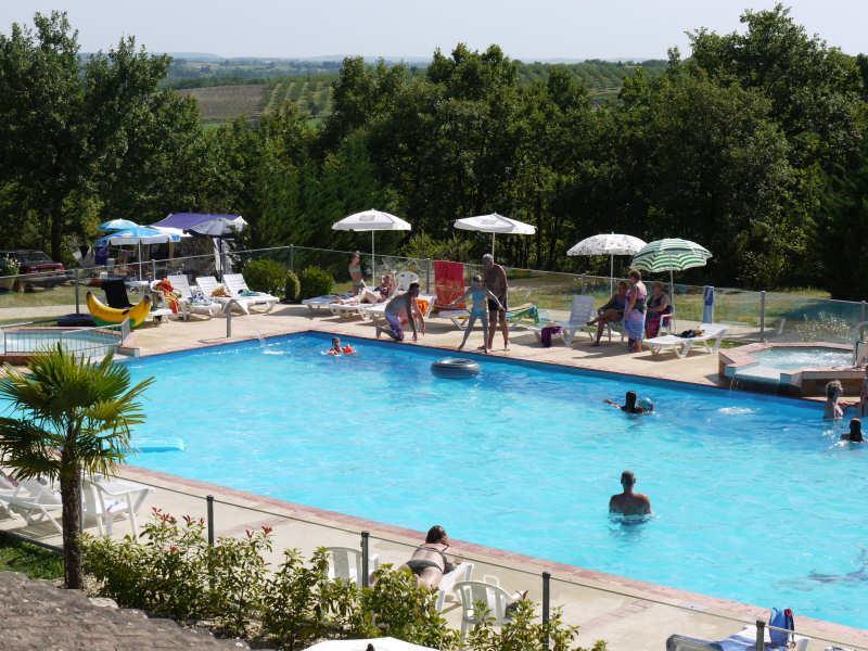Penzion Camping Fontaine Du Roc Devillac Exteriér fotografie